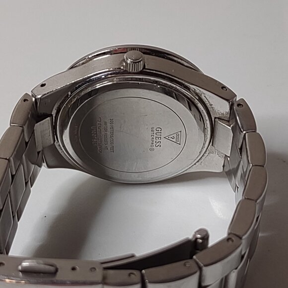 Very Nice 6 Inch Silver Tone Guess Watch - Picture 7 of 11